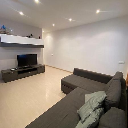 Cozy Apartment At A Great Location! L'Hospitalet de Llobregat Eksteriør billede